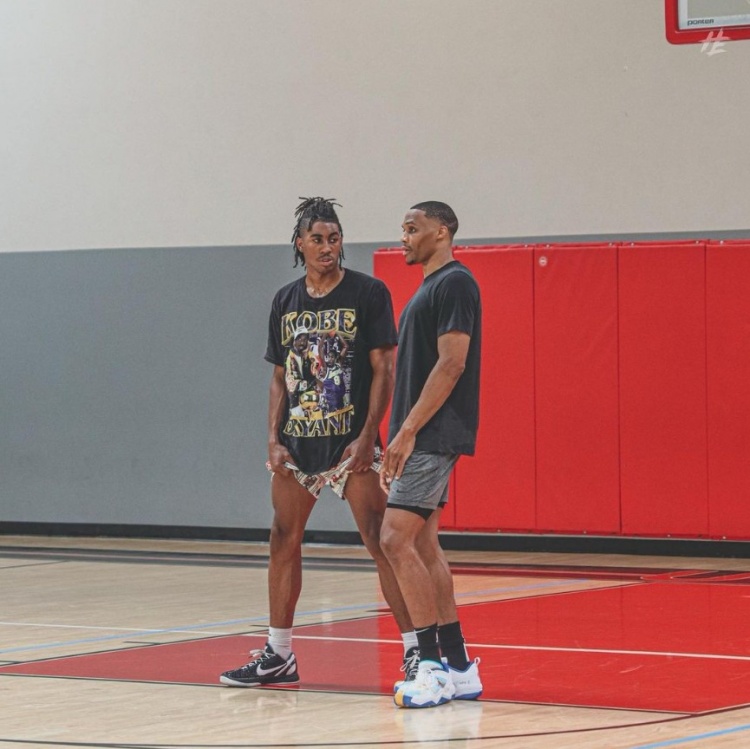 罗马诺：国米未与恩里克沟通离队可能，最终决定尚未做出（罗马诺：国米尚未与恩里克讨论离队事宜，最终决定仍未敲定）