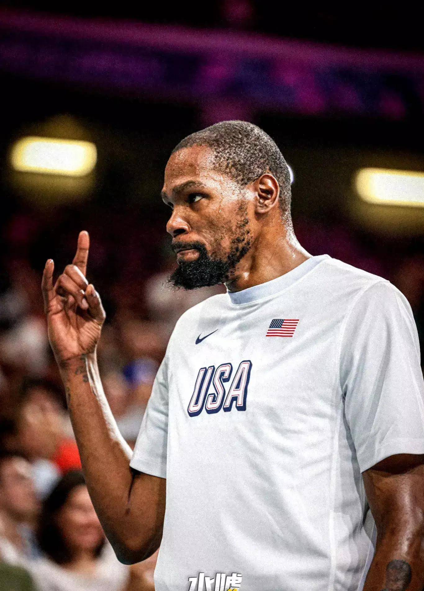 经济观察报：有关方面对国足洋帅年薪心理标准只有150万美元（经济观察报称：相关方面对国足外籍主帅年薪的心理价位仅为150万美元）