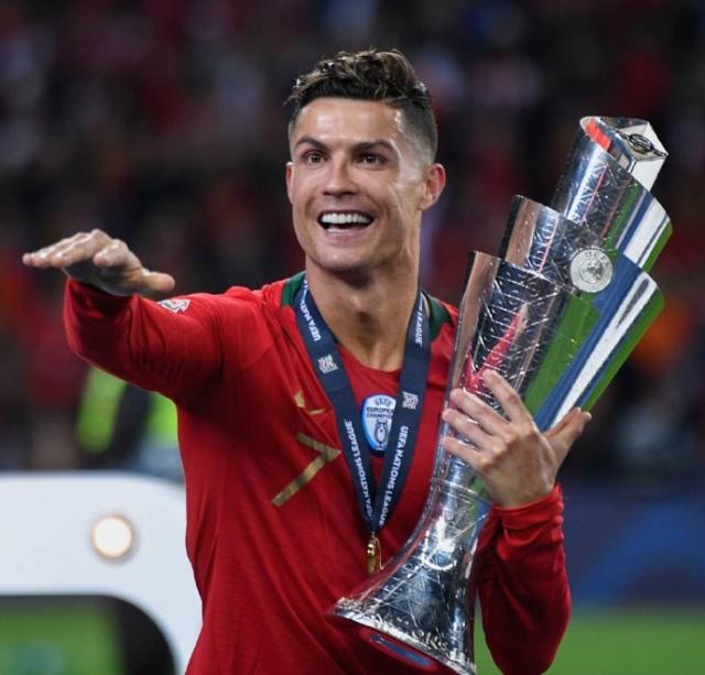 阿尔瓦罗·德尔·莫拉尔拯救了杯赛的程序（阿尔瓦罗·德尔·莫拉尔让杯赛重回正轨）