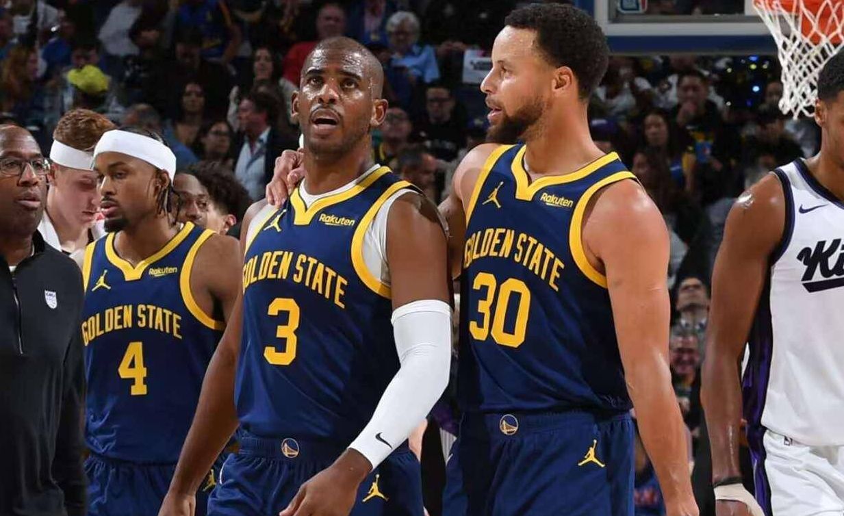 踢球者：拜仁将加速于帕续约谈判，目前的问题是新合同的条款（踢球者：拜仁拟加速与于帕续约，分歧集中在新合同条款）